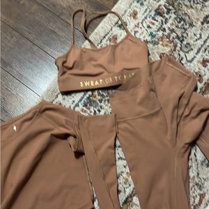 Lightly warn azure fitness set